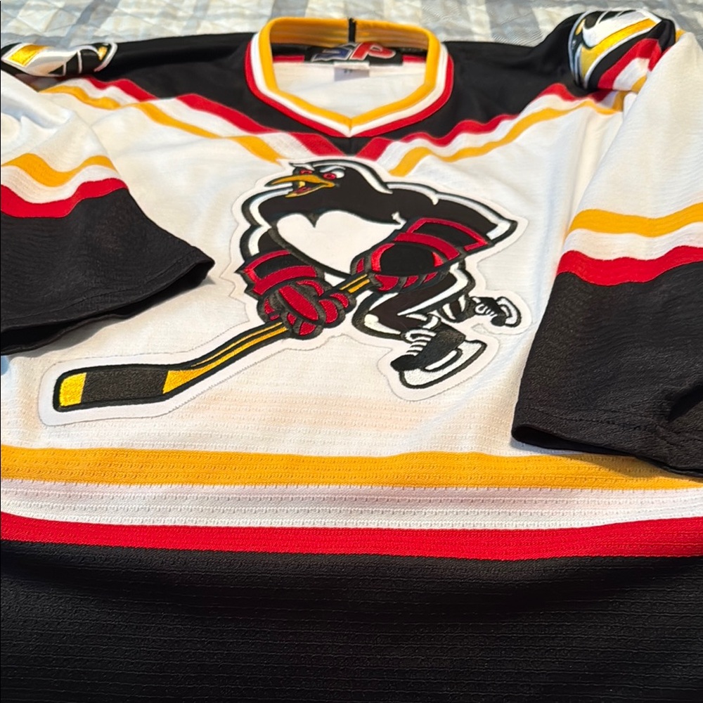 Wilkes-Barre Scranton Penguins jersey. Rare, Vintage. Plain back. Like new